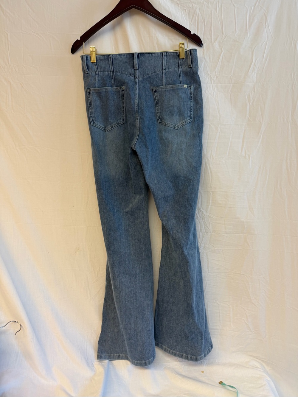 HALARA Mid-Blue High-Rise Flare Jeans - Picture 2 of 5